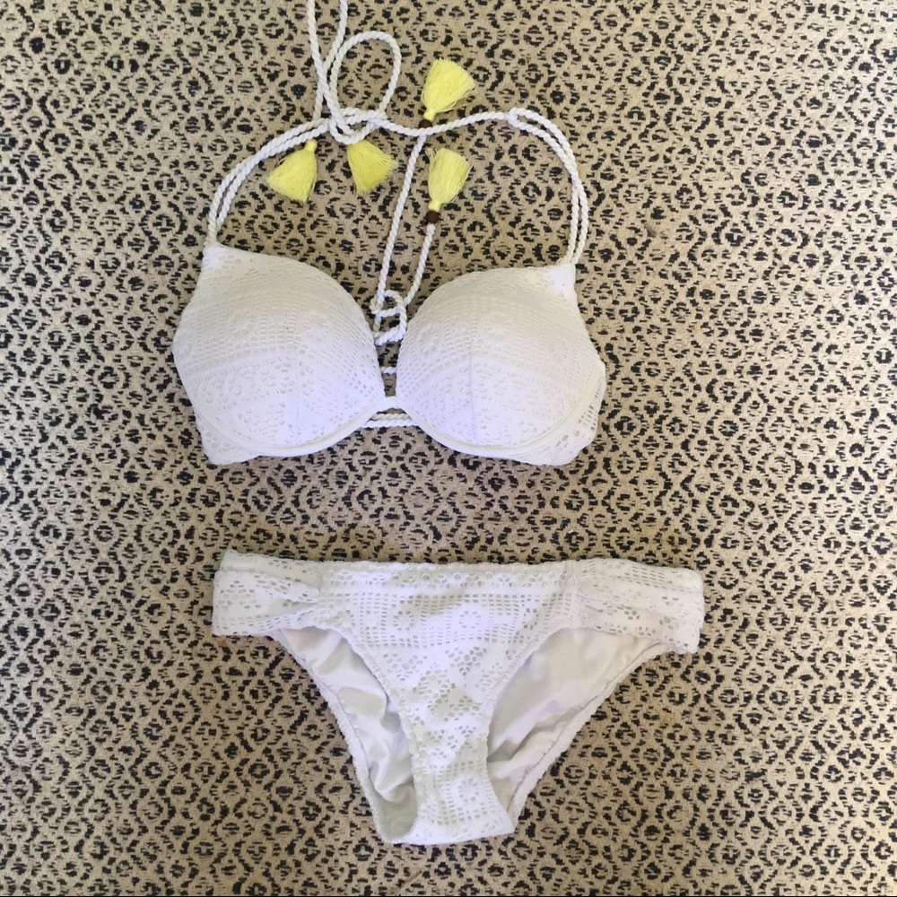 Victoria’s Secret white crochet bikini 32D small